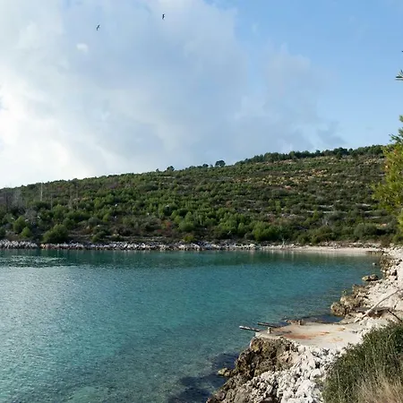 Frane, Karlo I Sestre Agnic Vakantiehuis *