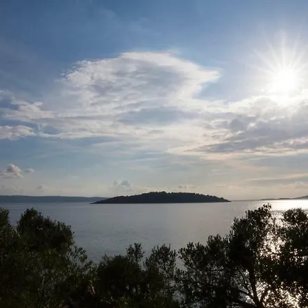 Vakantiehuis Frane, Karlo I Sestre Agnic
