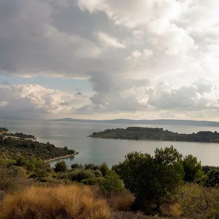Vakantiehuis Frane, Karlo I Sestre Agnic *