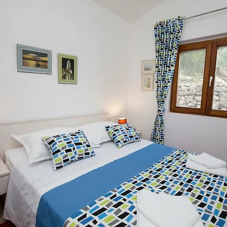Vakantiehuis Frane, Karlo I Sestre Agnic *
