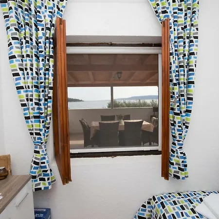 Vakantiehuis Frane, Karlo I Sestre Agnic *