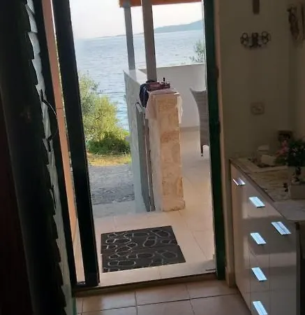 Frane, Karlo I Sestre Agnic Vakantiehuis Donji Okrug (Ciovo)