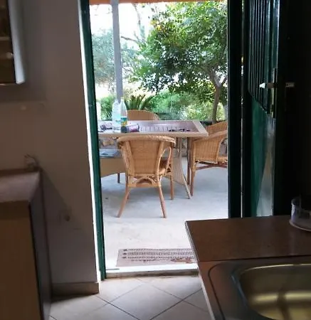 Frane, Karlo I Sestre Agnic Holiday home